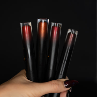 Ozzy Osbourne X Jolie Beauty © - Magic Metallic Liquid Lipstick - Bloodbath